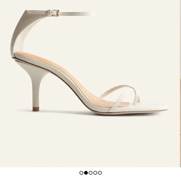 Reformation Gigi Strappy Mid Heel Sandal
Almond 9 $278 Curent - Picture 2 of 8
